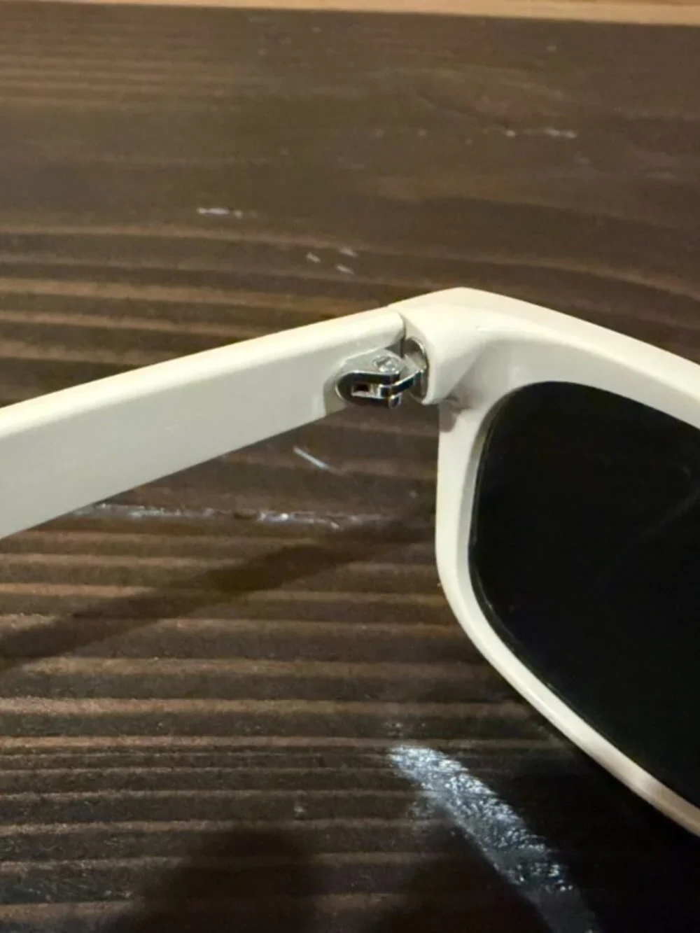 Ray-BanRB2132 New Wayfarer 875 Black/Beige G-15 Green Sunglasses 55-18-145 Italy